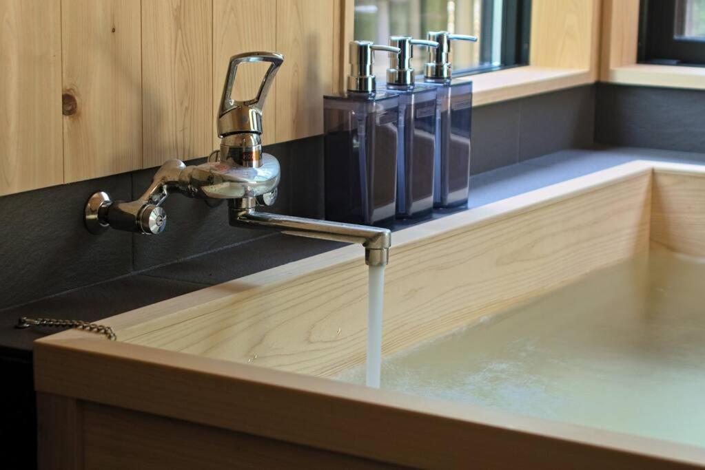 Hinoki No Ie - Cottage With Natural Hot Spring In A Cypress Bathtub Shika ภายนอก รูปภาพ